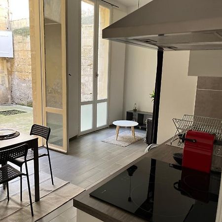 Studio Plein Coeur De Libourne Lägenhet Exteriör bild
